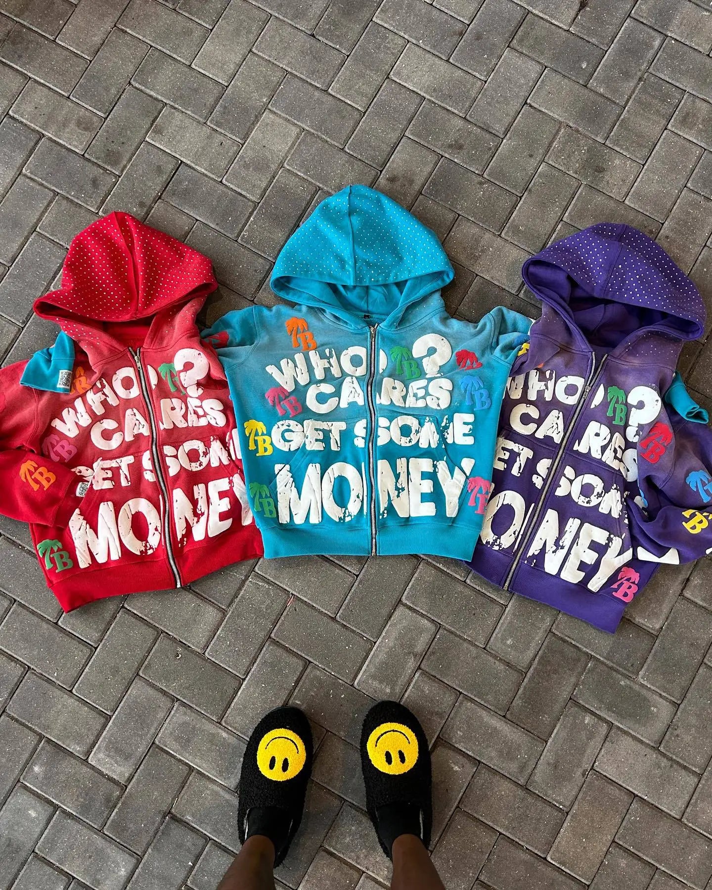 Y2K super trendy comfortable zip- hoodie unisexy😊💕🙌