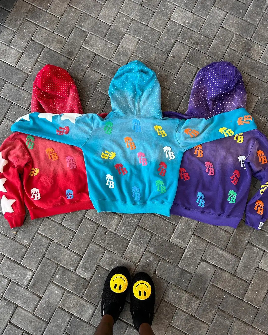 Y2K super trendy comfortable zip- hoodie unisexy😊💕🙌